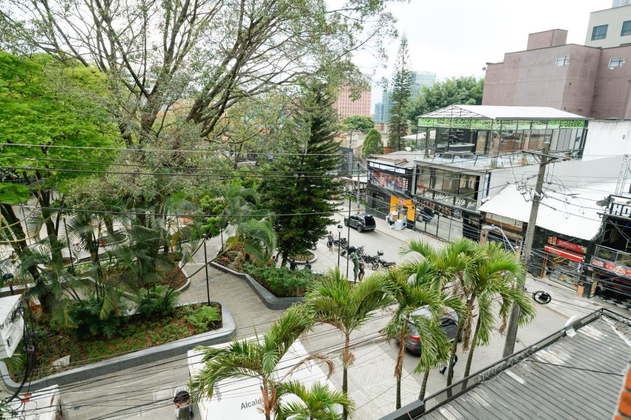 Hotel Lleras Premium #1 Medellín Extérieur photo