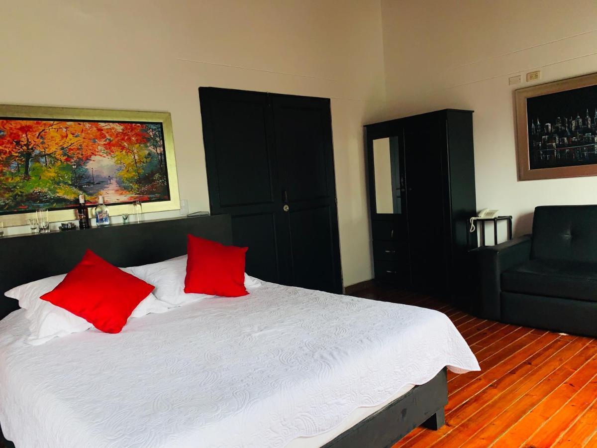 Hotel Lleras Premium #1 Medellín Extérieur photo